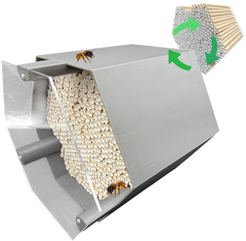 Wildbienen-Nisthilfe – absolut haltbar & wetterfest. Insektenhotel mit 600 Nisthülsen. Hochwertiges Wildbienenhotel für Gartenfreunde (Grau, Bienenhotel mit Vogelschutzabdeckung)