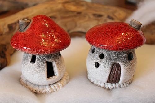 Holzwurm 2 kleine Räucherhäuschen aus Keramik, Schwammerlhaus, Pilzhaus H 9 und 10 cm