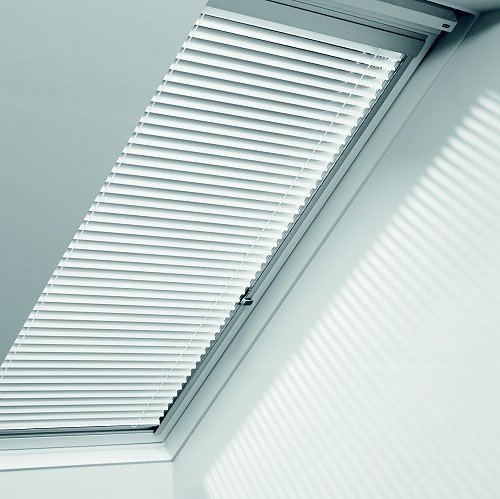 VELUX Jalousie VFE > Farbe: 7001 Weiß > Stoff: Standard > Größe: S31