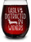 Shop4Ever Weinglas ohne Stiel mit Aufschrift „Easy Distracted By Graviert“, lustiges Dackel-Geschenk