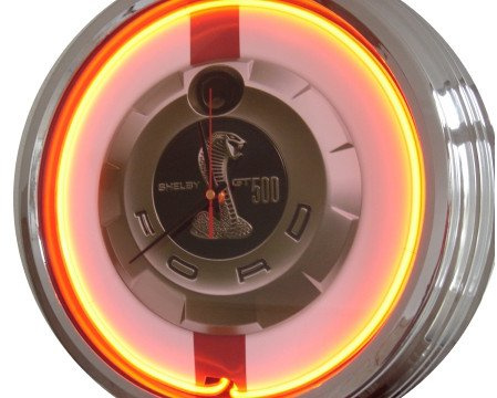 US-Way.de Shelby GT 500 WallClock Deko-Clock – 44 cm Durchmesser, Deko-Wanduhr ohne Tickgeräusche und gut lesbares Display, USA 50er-Jahre-Stil Neon-Uhr für Küche, Büro