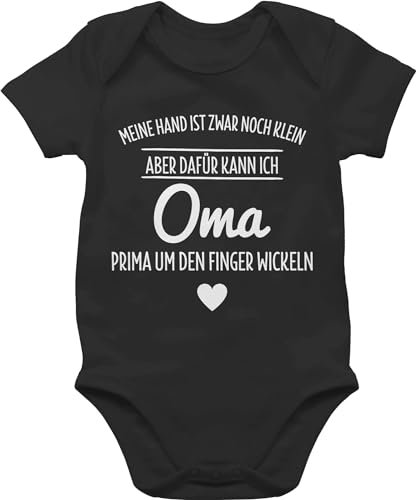 Shirtracer Baby Body Junge Mädchen - Sprüche - Oma um den Finger wickeln - 12/18 Monate - Schwarz - baby-kleidung babymode witzig spruch omi bodys babykleidung 0-6 babybody mit sprüchen spruche omas