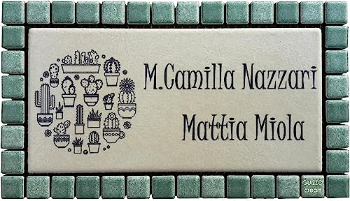 GUIZZO Creart - Targa Personalizzata Nomi/Via. Numero Civico in Ceramica, Targhetta Modificabile con Cornice Mosaico, per Porta Ingresso, da Esterno 17x9.5H, Verde/Panna