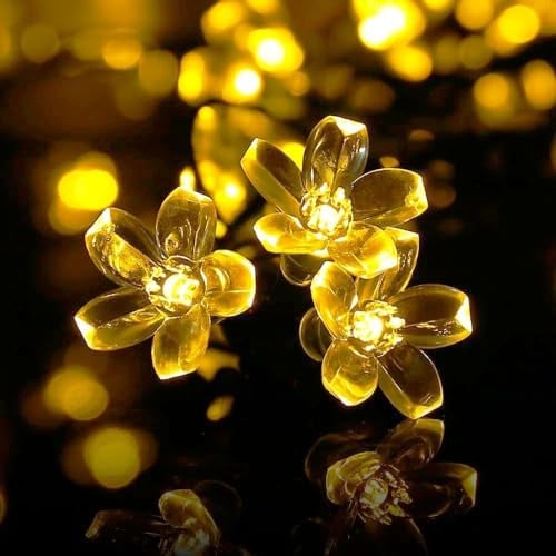 Qedertek Solar Lichterkette Aussen 7M 50 LED Blumen Lichterkette Außen Solar Wasserdicht IP65, 8 Modi Solarlichterkette für Garten, Terrasse, Balkon, Bäume, Hochzeiten, Party Deko (Warmweiß)