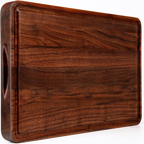 AZRHOM Großes Schneidebrett aus Walnussholz für Küche 45,7 x 30,5 cm (Geschenkbox) mit Saftrillengriffen, rutschfeste Matten, dick, wendbar, Metzgerblock, Schneidebrett, Käse, Charcuterie Boardrd