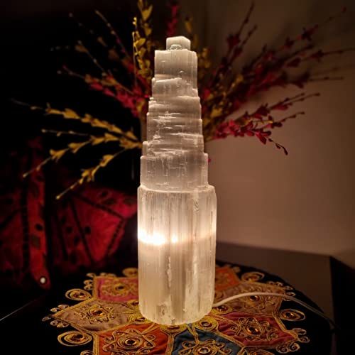 Landster Selenit Lampe 20 cm – Großer Selenit Turm, Kristall Tischlampe & Nachttischlampe – Edelstein Lampe zur Reinigung, Meditation & Dekoration – Natürliches Home Decor