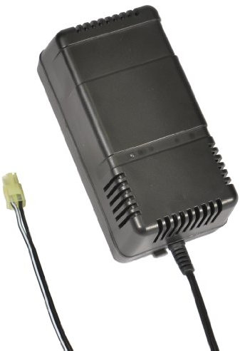 Swiss Arms Chargeur Batterie 1500 mAh Auto 220-8,4/9,6V NiMh DeltaPeak/MN
