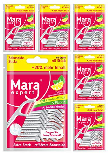 Pulizia dentale con stick di filo interdentale di Mara Expert. Pulizia lingua, filo interdentale cerato e stuzzicadenti.