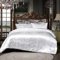DXHOME Bettwäsche Seide 220x240 Microfaser Weiß Jacquard Satin Weiss Wendebettwäsche 3 TLG Blumen Seiden Bettbezug Set doppelbett - 1 Bettbezug 200x220 cm + 2 Kissenbezüge 80 x 80 cm