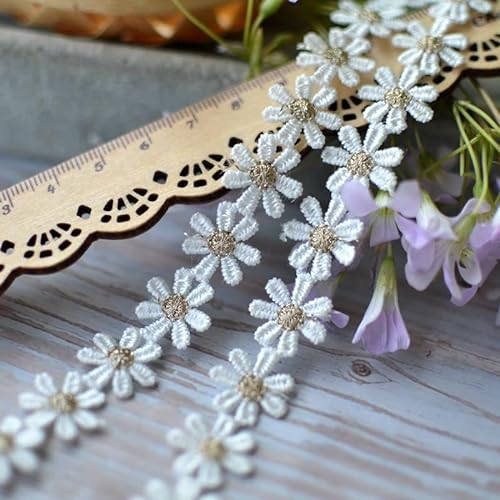 YIEUR 4 Meter Spitzenband Blumen Borte gold zum nähen, 1 Strang Spitzenbordüre Tischdeko Geschenkband, 15mm Vintage Zierband Stickerei Spitzenborte, 5 Yard Vintage Dekoband spitze gold (gold-15mm)