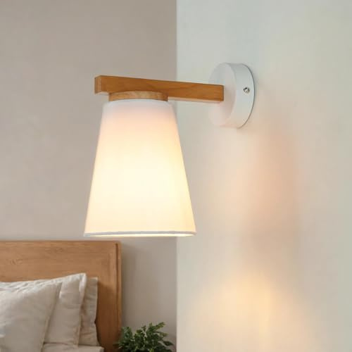 Licht-Erlebnisse Wandleuchte Skandinavisches Design Weiß Holz Stoffschirm Trichter E27 Flurlampe Wandlampe MAIDEL