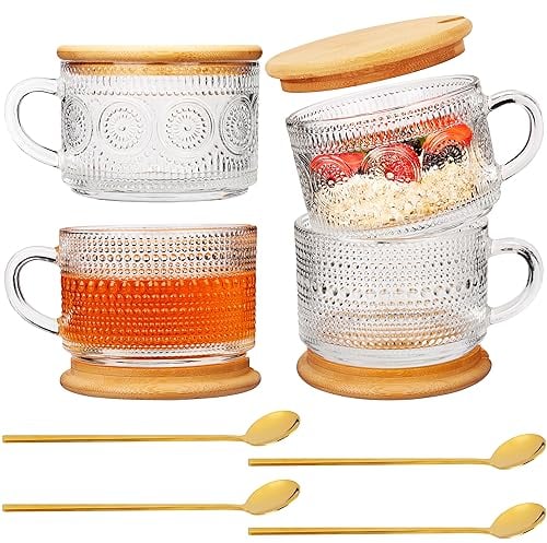 BELLE VOUS Confezione da 4 Tazze con Coperchio in Bambù e Cucchiai - 450 ml - Tazze in Vetro Trasparente con Manici per Caffè, Latte, Cappuccino, Tè, Avena e Altro Ancora - Set da Caffè Regalo