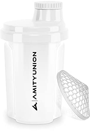 AMITYUNION Protein Shaker 300 ml „Heaven“ auslaufsicher, BPA frei mit einklickbarem Sieb & Skala für Cremige Whey Shakes, Gym Fitness Becher für Isolate & Sport Konzentrate, Eiweiß Shaker in Weiss