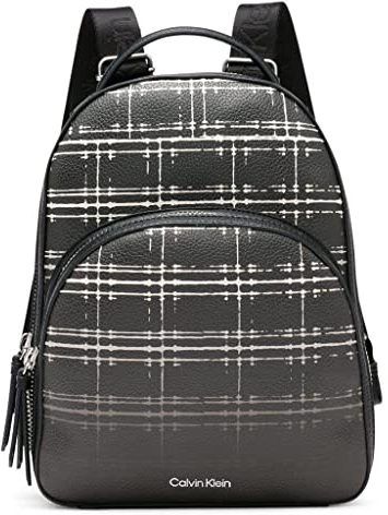 Calvin Klein Damen Novelty-Backpack Estelle Rucksack, Schwarz/Weiß kariert, Einheitsgröße