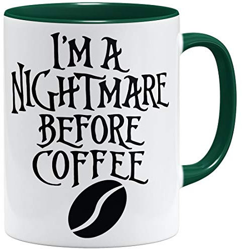 OM3® A Nightmare Before Coffee - Statement Tasse mit Spruch Weihnachten | Keramik Becher | 11oz 325ml | Beidseitig Bedruckt | Grün