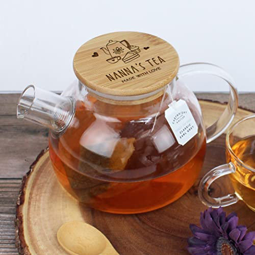 eBuyGB Personalised Borosilicate Glass Tea Pot, 1L Grandma's Tea, Made with Love, Engraved Wooden Lid & Strainer, Birthday Gift for Nana, Granny