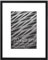 Americanflat Cadre Photo 20x25 cm Noir - Cadre Photo 13x18 cm avec Passe-Partout ou 20x25 cm sans Passe-Partout - Verre Antichoc, Chevalet & Matériel de Suspension Intégré pour Mur et Surface Plane