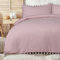 Sleepdown 5056242750468 Set di Biancheria federe per Letto Matrimoniale (200 cm x 200 cm) con Pompon Rosa Cipria di Lusso Facile da Pulire, Poliestere, Blush, Doppio