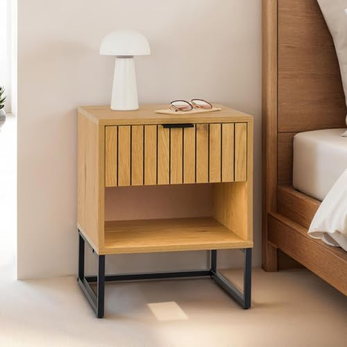 IDIMEX Nachttisch MESTO mit Schublade und Ablagefach aus MDF Wildeiche Dekor - Nachtschrank 40 x 50 x 40 cm modernes Rillen-Design Metallgestell schwarz Nachtkommode