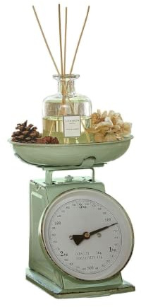 LOBERON Küchenwaage Dorianza, antikgrün | Funktional & Dekorativ, präzise Waage bis 3 kg, Retro-Stil, Eisen/Glas
