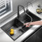 GODFSAHG Edelstahlspüle Schwarz Doppelspüle Moderne Spüle 2 Becken Küchenspüle Rechteckige Multifunktions-Einbauspüle mit Korbfilter und ausziehbarem Wasserhahn