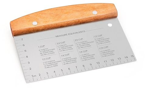 Joyfair Teigschaber, Edelstahl Teigkarte Teigspachtel mit Holzgriff, Teigschneider Küchenspachtel mit Skala Messen für Kuchen, Pizza, Brot und Gemüse, Glatte Oberfläche & Leicht zu Reinigen