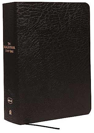 NKJV, MacArthur Study Bible, Large Print, Black Bonded Leather: Unleashing God's Truth One Verse at a Time (Holy Bible, New King James Version)