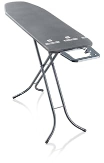 Leifheit Bügelbrett Classic M Black, Bügeltisch mit Fläche bis 120 x 38 cm | Kompakter Bügeltisch in Anthrazit, 69-88 cm verstellbar, feste Metall-Bügeleisenablage, Transportsicherung, schwarz