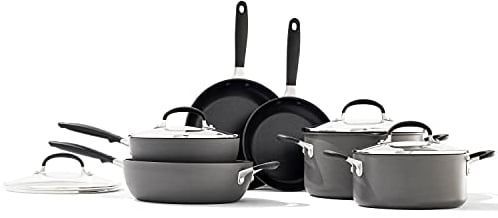OXO CC002667-001 Good Grips 10-teiliges Kochgeschirr-Set mit Antihaftbeschichtung, Harteloxiertes Aluminium, mit Silikon umwickelte Edelstahl-Griffe, Schwarz