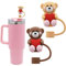 Mezrkuwr Lot de 2 capuchons de paille en forme de cœur en forme d'ours pour gobelets Stanley, en silicone, réutilisables, cadeaux amusants pour les couples amoureux