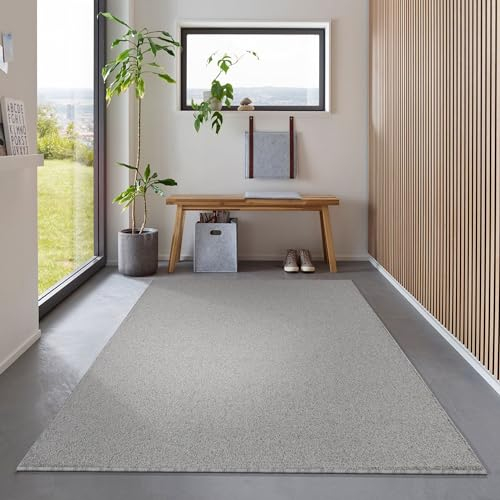 Carpetsale24 Teppich 140x200 cm Hellgrau, Kurzflor, Einfarbig, Modern, Rechteckig, Pflegeleicht, rutschfest, Bodenteppich für Wohnzimmer, Schlafzimmer, Esszimmer
