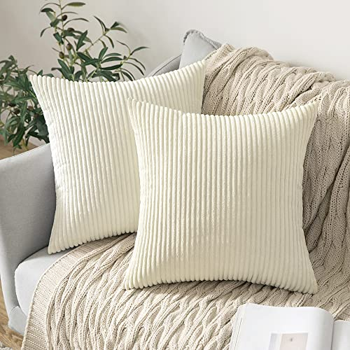 MIULEE 2er Set Kissenbezüge Kord Kissenhülle Dekorative Kissenbezug Sofakissen Couchkissen Dekokissen Zierkissenbezug Deko Kissenhülle mit Verstecktem Reißverschluss 65x65 cm Beige