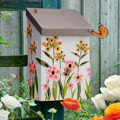 Muldale Butterfly House for Garden UK - Hotel per insetti per coccinelle e api - Scatola per coccinelle - Casetta dipinta a mano dai colori vivaci per insetti e hotel per bambini, in confezione