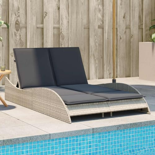 LAPOOH Sonnenliege mit Auflagen Hellgrau 114x205x73 cm Poly Rattan, Gartenliege, Liegestuhl, Sonnenstuhl, Sonneninsel Outdoor, Liegen, Gartenmöbel, Bäderliege, Relaxliege - 368292