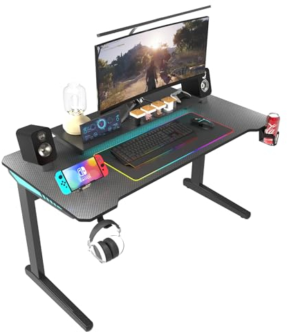 Fohfurniture Alta Escritorio Gamer Mesa LED RGB, Gaming Escritorios para computadora, Superficie de Fibra de Carbono con Control Remoto, portavasos y Gancho para Auriculares (Negro, 140x60CM)
