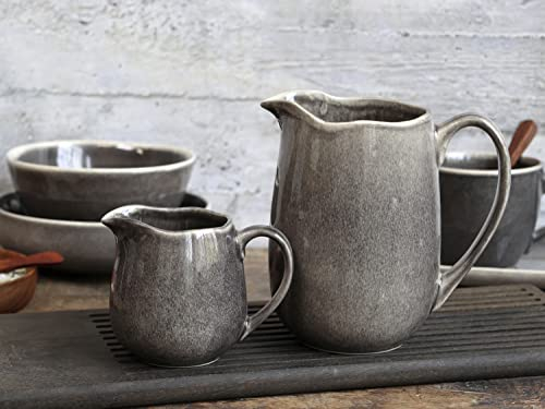 Chic Antique Calais Milch Kännchen Steingut H 9,5 cm kohle (klein links)
