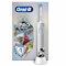 Oral-B Pro Kids Disney 100 Elektrische Zahnbürste/Electric Toothbrush für Kinder ab 3 Jahren, inklusive Sensitiv+ Modus für Zahnpflege, extra weiche Borsten, 1 Aufsteckbürste, 8 Sticker, weiß