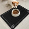 OPLERT Tapis de gamelle,Tapis de gamelle pour Chien et Chat,Tapis antidérapant,Absorbant,Séchage Rapide et Facile à Nettoyer (Noir,30x50cm)