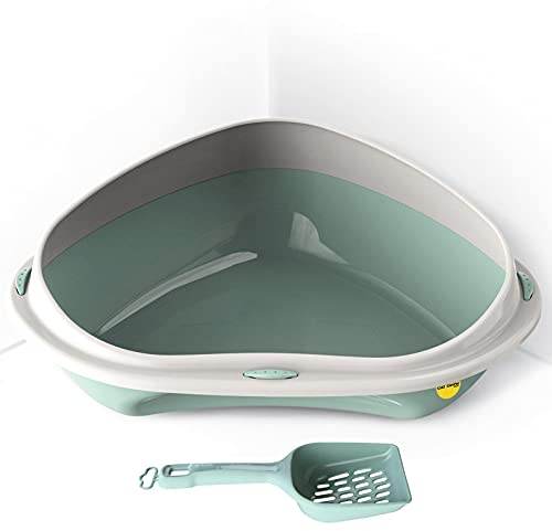 CAT CENTRE Green Jumbo Corner Cat Open Litter Tray With Scoop Bundle Kitten Pet Toilet Plastic Loo Pan Box Anti-Spillage Lowered Entry Step Rounded Corners Detachable Rim Easy Cleaning No Spilling