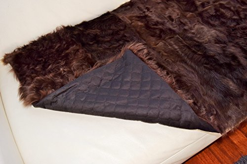 Naturasan Chekiang Lammfell Felldecke, Tagesdecke, Überwurf aus echtem Chekiang Lammfell, Cottage, Lounge Style für Wohnzimmer, Schlafzimmer etc. (Braun, 200 x 200 cm)