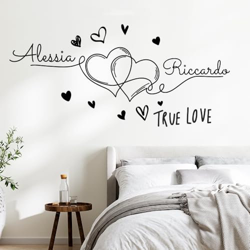 STICKER DESIGN Scritta con Nomi Personalizzati e Cuori, Adesivo nome personalizzato per fidanzati, Sticker Personalizzati per Camera, Scritte adesive personalizzate per Pareti e Salone