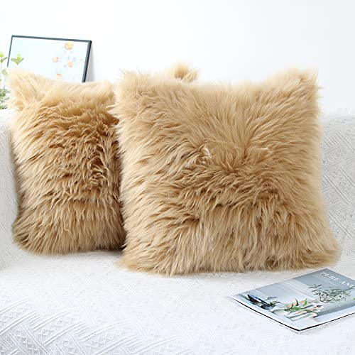 OYIMUA 2 Pcs Weicher Zierkissenbezüge Deko Kissen Schaffell Lammfell Kunstfell Langhaar Zierkissen Kissenbezug Fellimitat Sofakissen Cuddly Kissen (Beige, 40 x 40 cm)