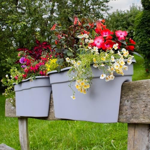 NYVI Blumenkasten mit Halterung Flowerclip für Geländer XL 2er Set Grau - Pflanzkasten für Balkongeländer - Recycelter Kunststoff - Wetterfest & Pflegeleicht, Ideal für Balkon und Terrasse