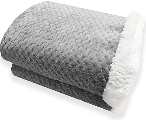 Home Tresor - Plaid in Pile per Divano, Letto Singolo e Matrimoniale, Coperta Sherpa Invernale Calda e Morbida Pesante 440 gr./mq, Pelliccia Tinta Unita (Grigio, Plaid cm.127x152)