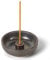 Urban Nest Porte-Encens en Céramique – Brûleur à Encens Fait Main avec Émail Rouille Naturelle | Support pour Bâtonnets d’Encens & Plateau à Bougie | Coupelle d’Arome Ronde, 7,5 cm