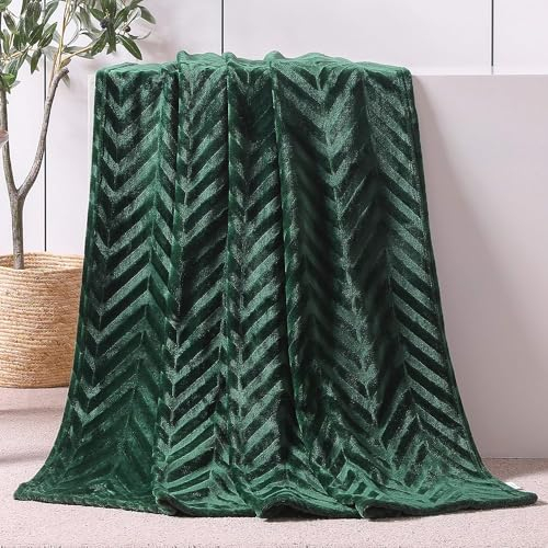 Whale Flotilla Couverture Polaire à Chevrons, 150 x 200 cm, Plaid Jeté de Canapé, Couverture en Flanelle Douce Chaude pour Lit, Vert Foncé