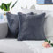 Mandioo 2er Set 65x65 cm Grau Faux Fur Flauschigen Kissenbezüge Moderne Künstlich Pelz Kissenhüllen Dekorative Sofakissen Dekokissen Weicher Zierkissenbezug für Wohnzimmer Sofa Schlafzimmer