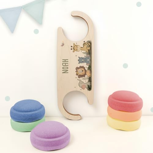 hellomini Abenteuerbrücke für Stapelstein® – personalisierbar mit Namen & Motiv – Holz Spielzeug für Kinder – Balancierbrücke für Motorik & Bewegung – Montessori Zubehör