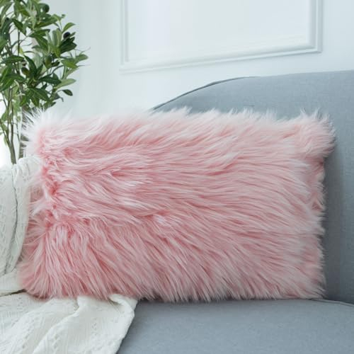 LIGICKY Kunstfell Kissenbezug Einfarbig Plüsch Weich Künstlich Pelz Throw Kopfkissenbezug Kissenhülle Dekorative Rechteck Kissen Dekokissen für Sofa Schlafzimmer Auto, 30 x 50 cm Rosa
