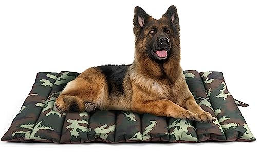 XIAPIA wasserdichte Hundematte für Outdoor, Waschbares Hundebett, Antistatik, Hygienisch, Faltbar, Große Reisedecke für Haustier 110x68 cm (Tarngrün)